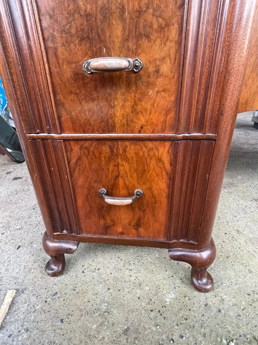 Vintage Walnut Dressing Table with Large Mirror - Image 2