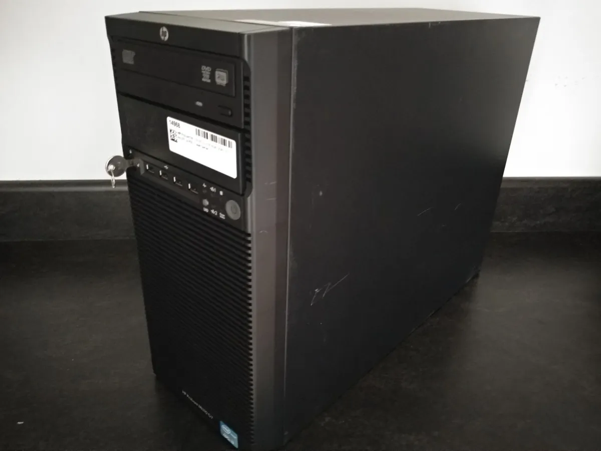 HP ML110 G7 Mini Tower Server - Image 1