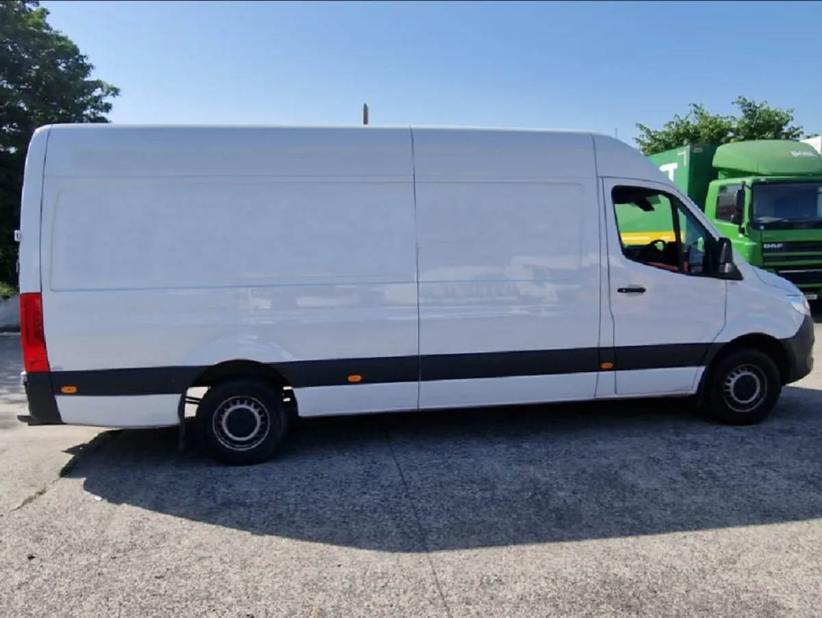2023 Mercedes-Benz Sprinter LWB - Image 4