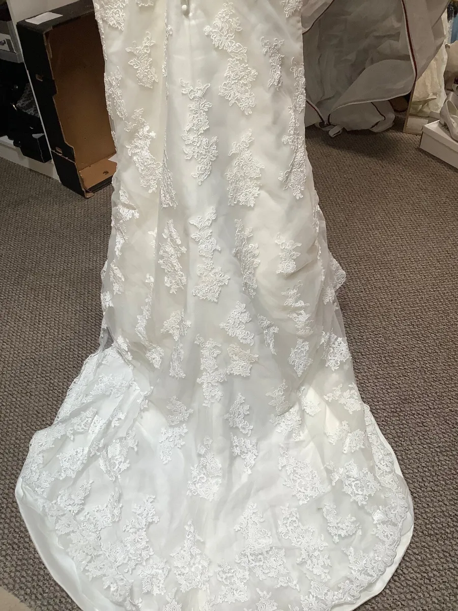 Wedding dress - Image 4