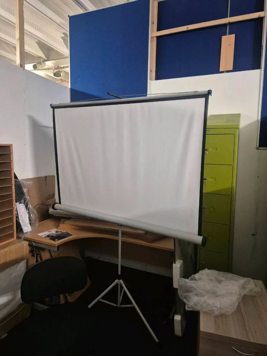 Office furniture - Image 2