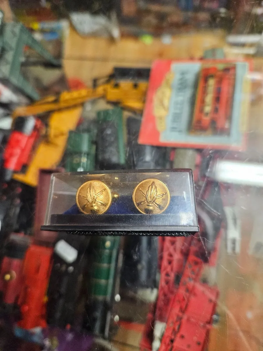 Vintage Cufflinks Badges - Image 2