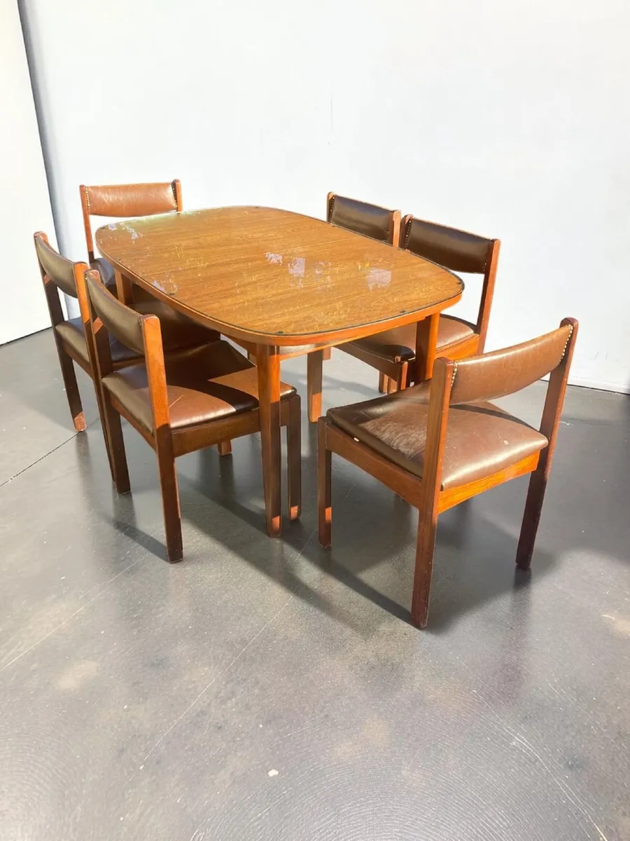 Mid Century Table and 6 Chairs - Extending. - Image 2