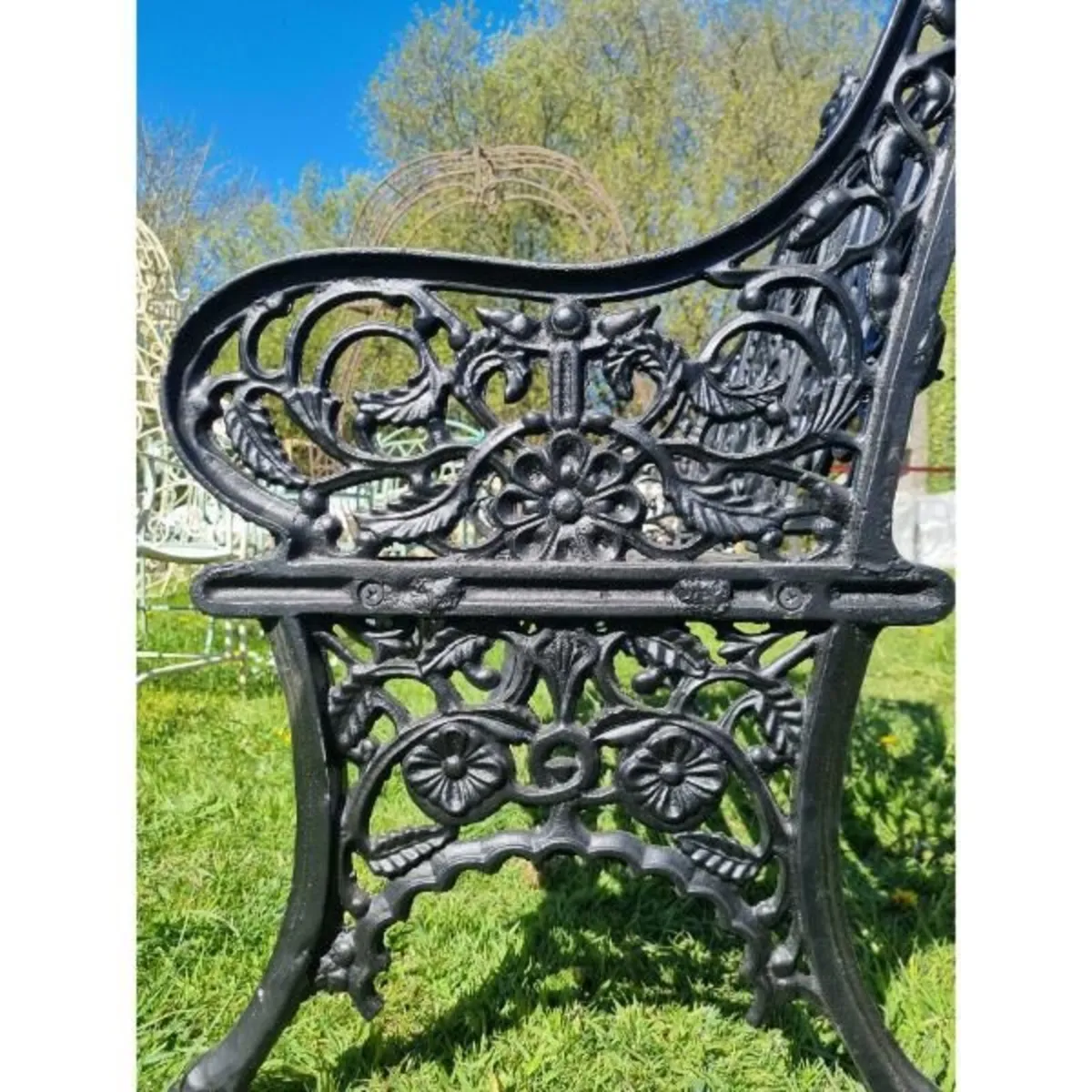 Bench Cast Iron Crown Black CH 722 B - Image 3