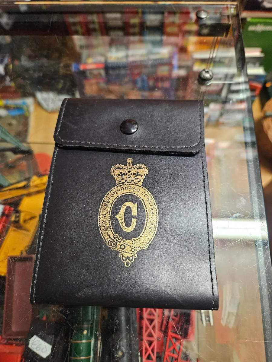 Newfoundland Police Pouch - Image 1