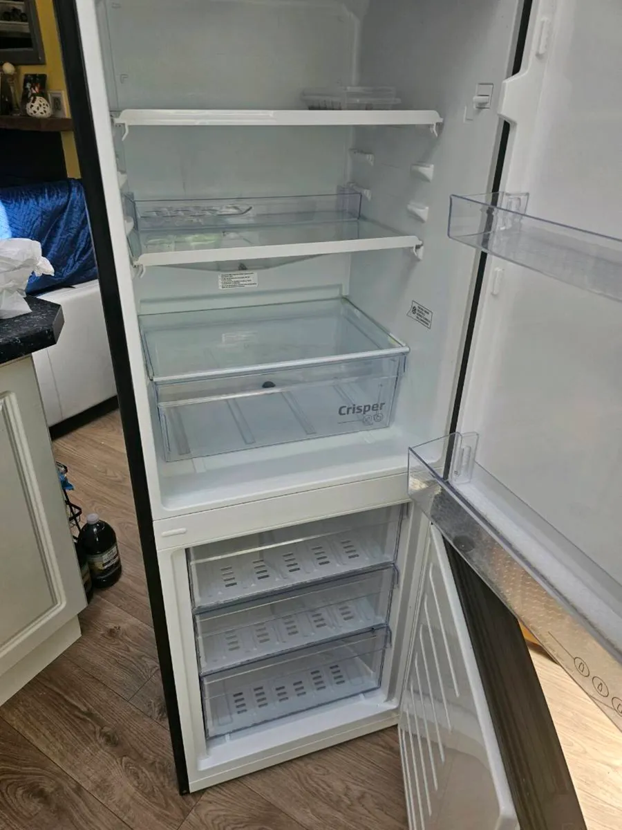 Fridge freezer - Image 4