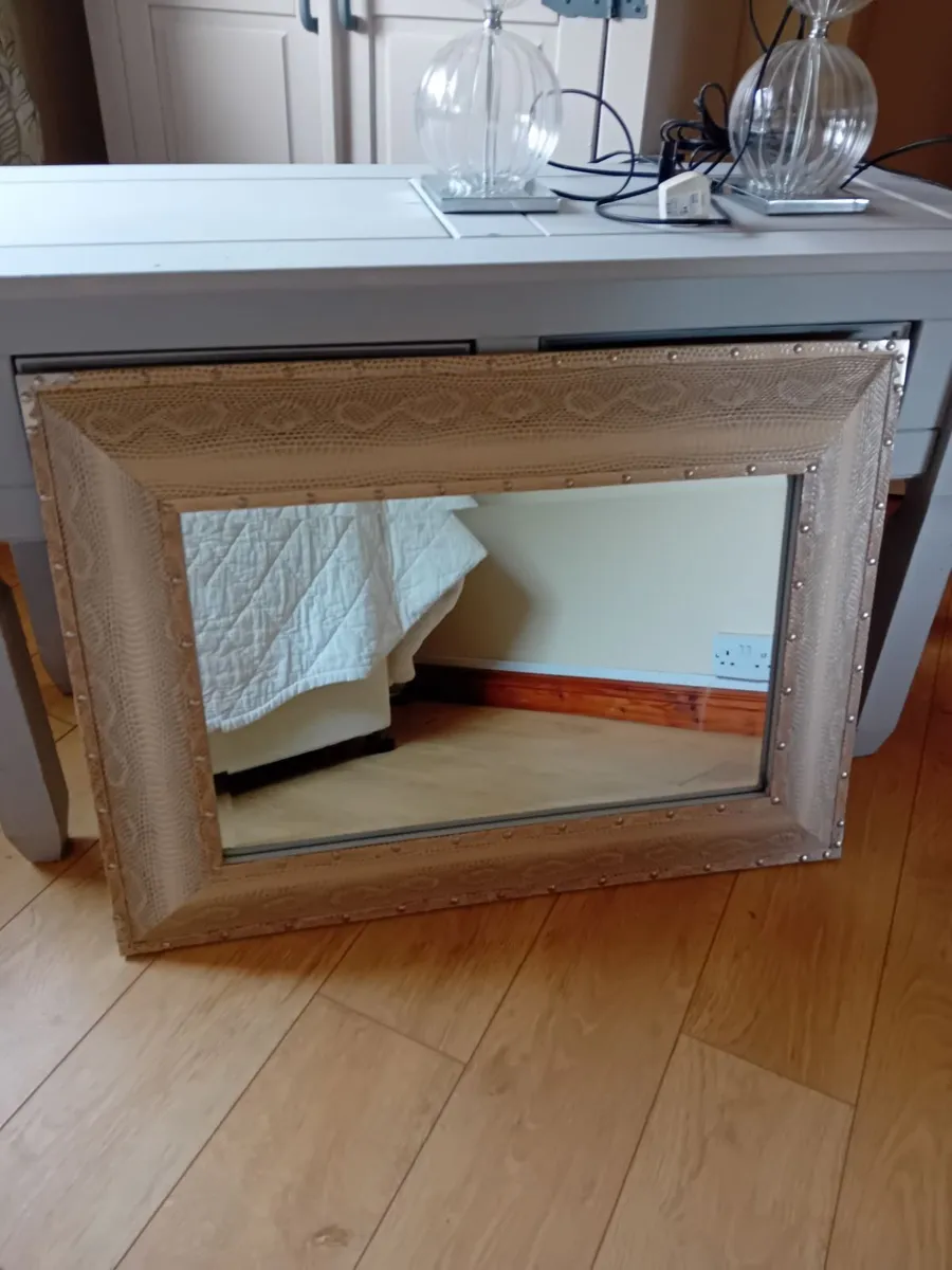 Mirror - Image 1