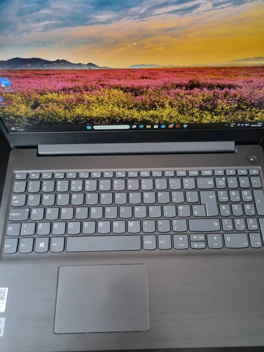 Lenovo v15 g1 Laptop. Basically new!! - Image 2