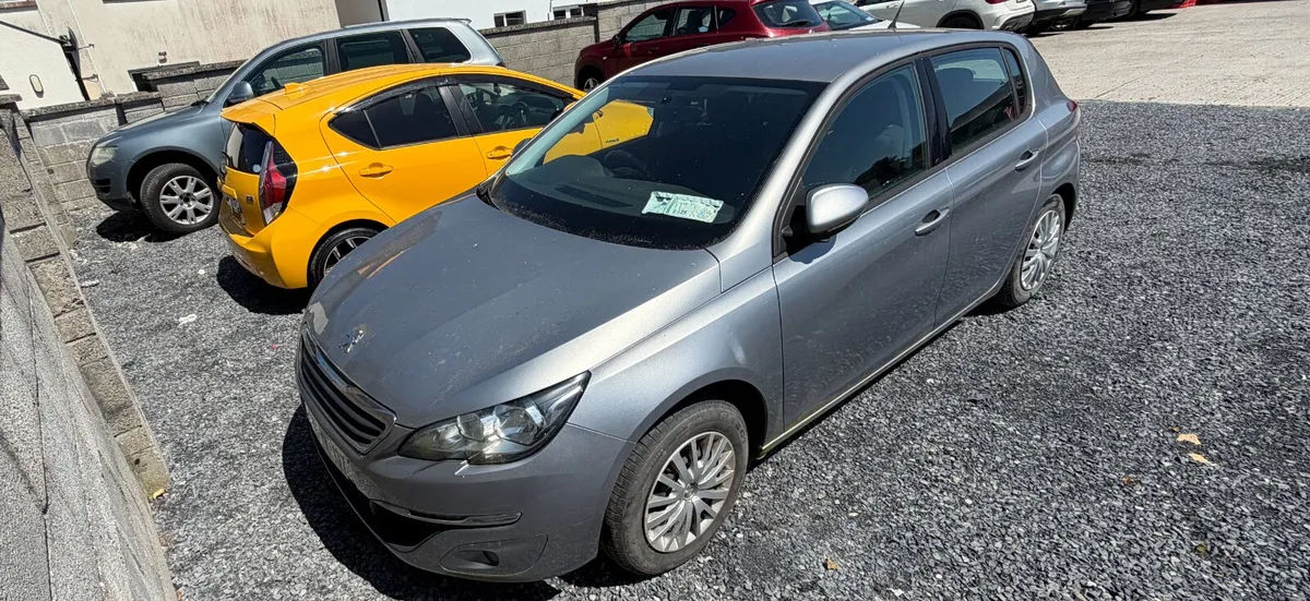 16 Peugeot 308 1.2petrol - Image 3