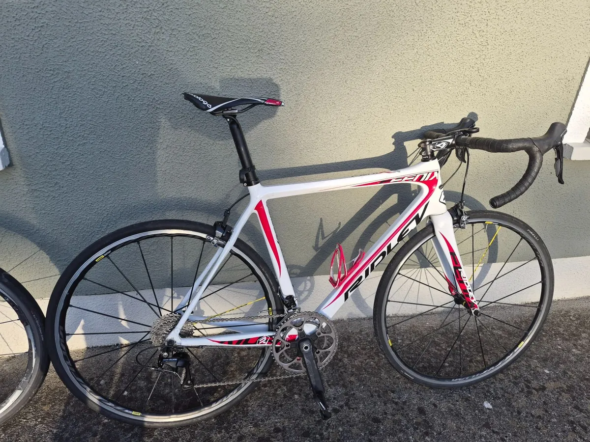 Road bike - Image 1