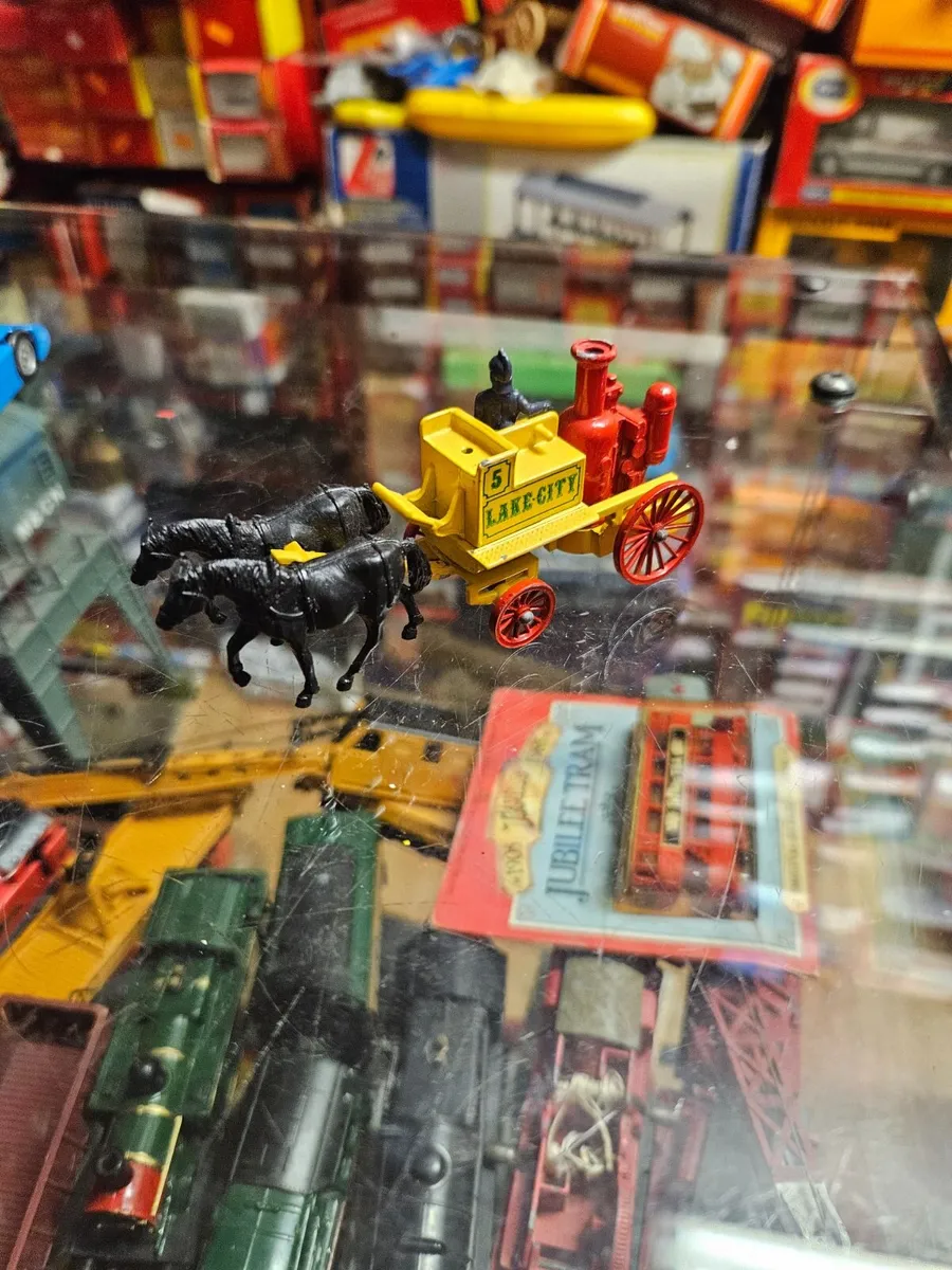 Corgi Lledo Fire Engine - Image 2