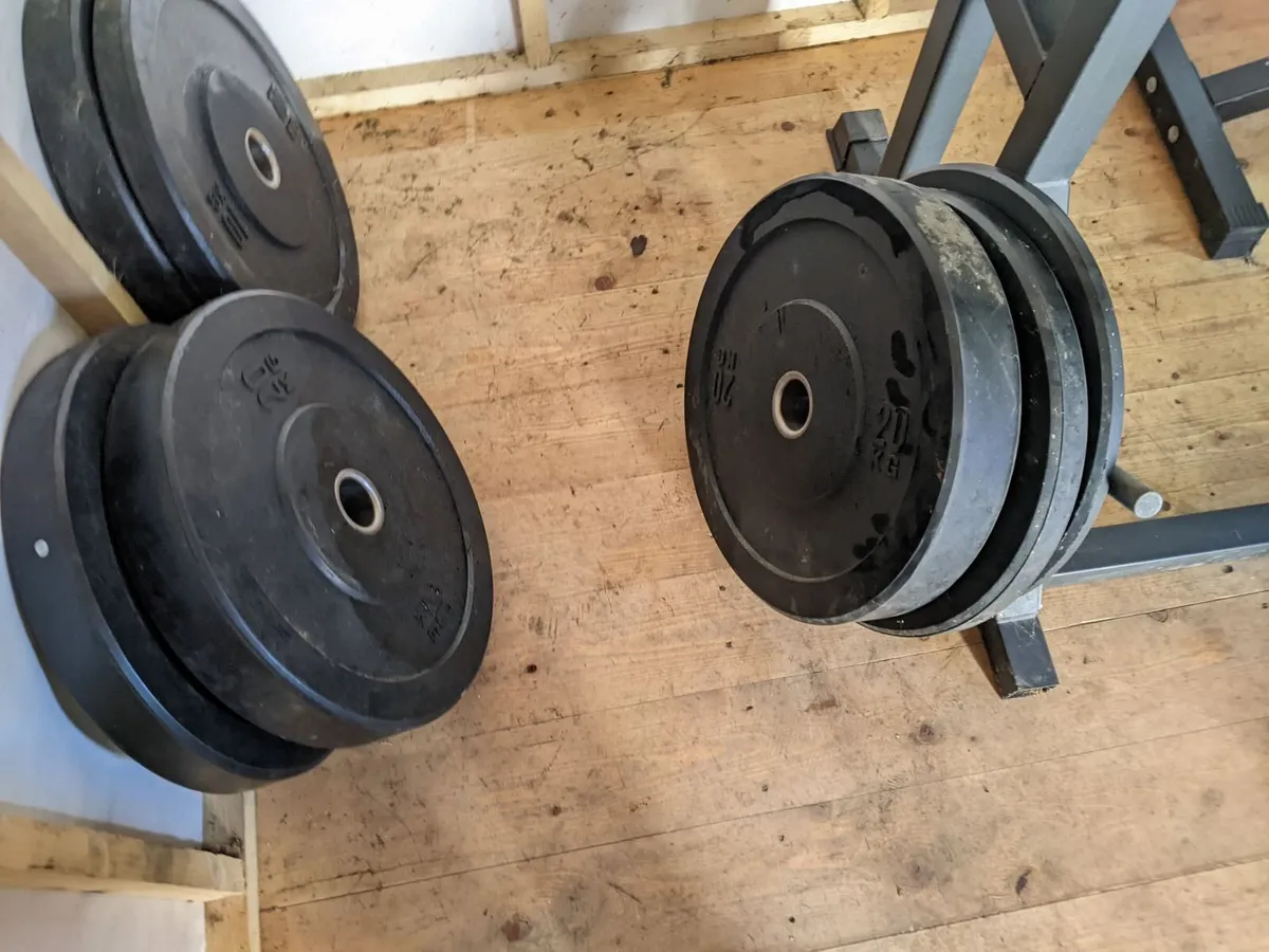 100Kg OLYMPIC WEIGHTS + BAR + BENCH PRESS - Image 2