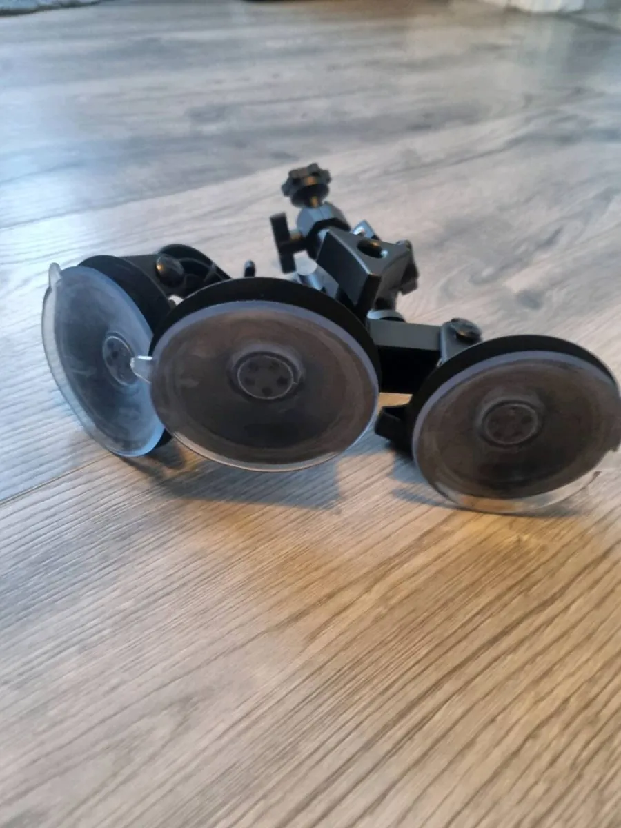 Window/Car Triple Suction Cup Mount - Image 4