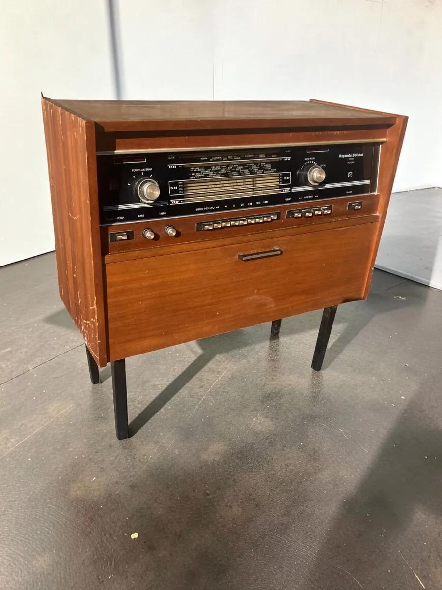 Mid Century Gramophone - TLC - Image 3