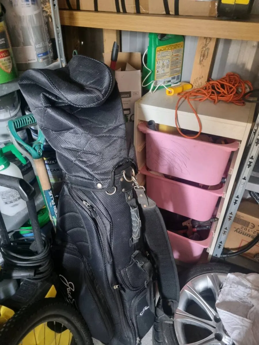 Golf clubs - Image 1