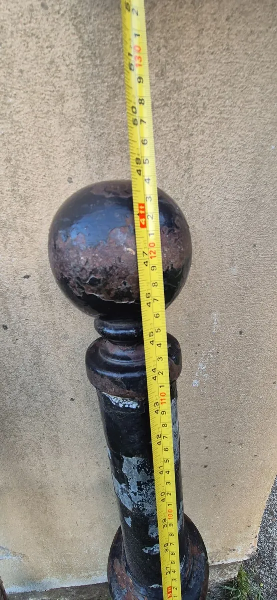 Bollards, 2 cast iron - Image 2
