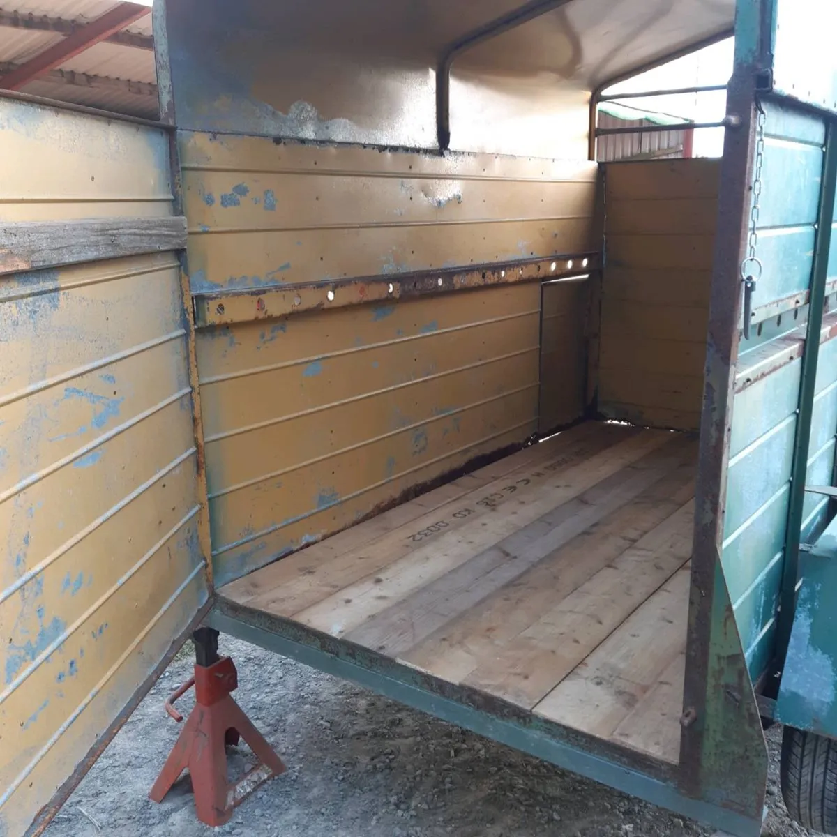 Cow trailer - Image 4