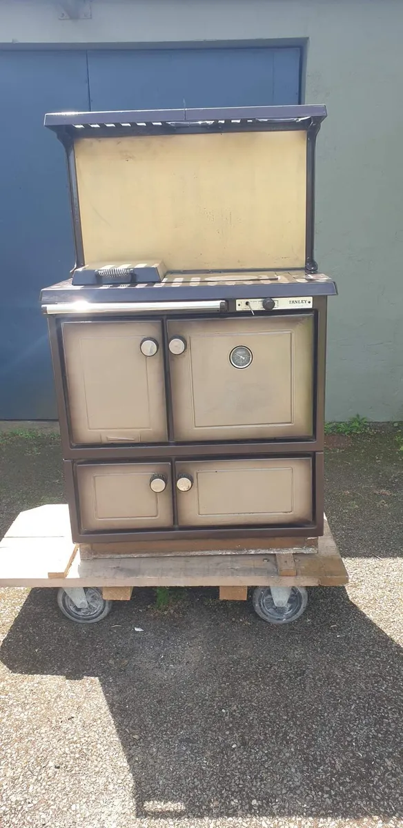 Stanley DeLuxe 90 Solid Fuel Range