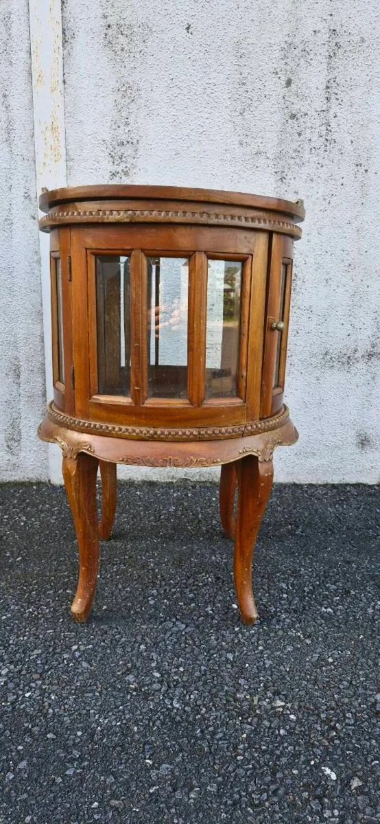 Antique drinks cabinet - Image 1