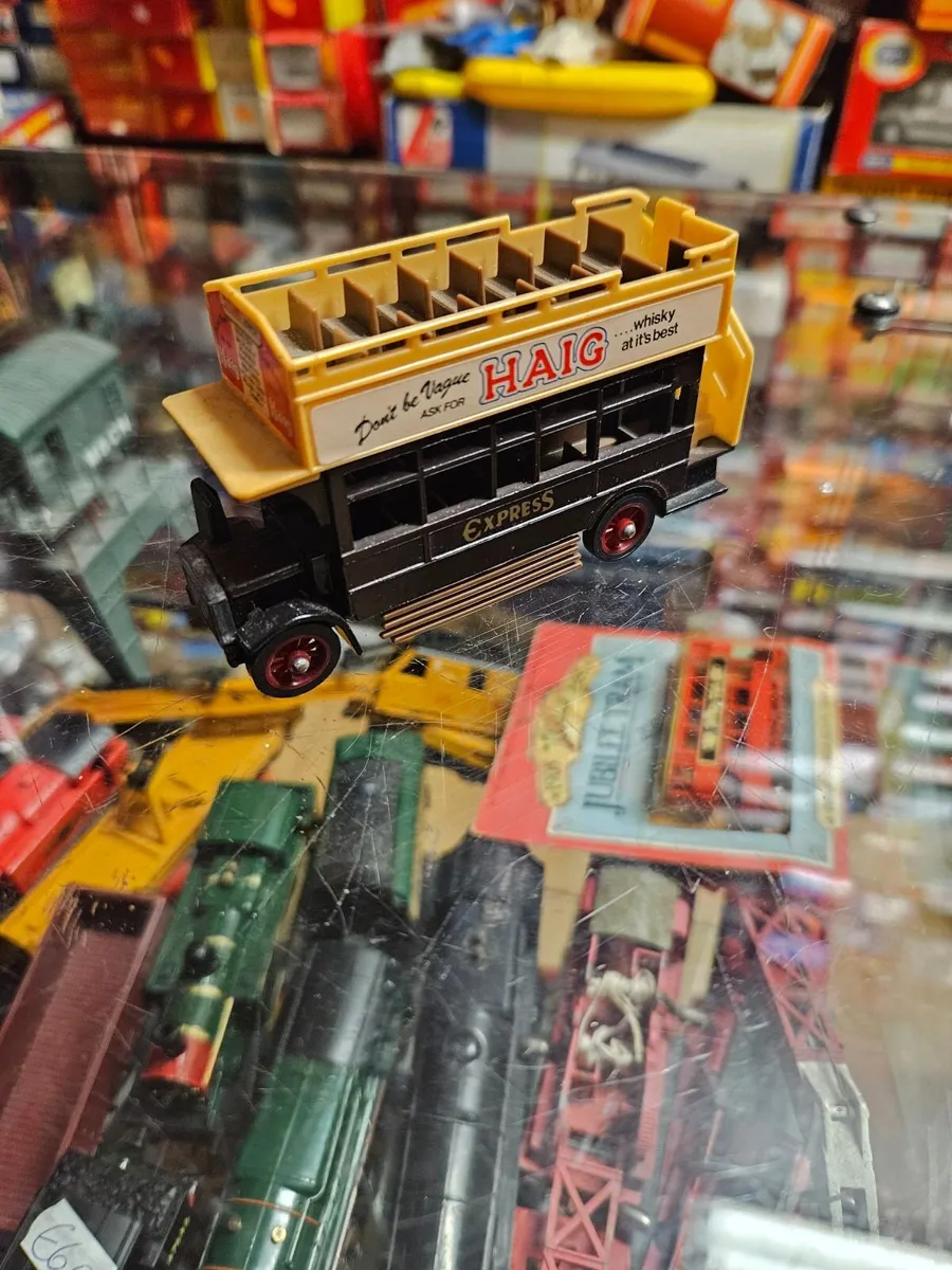 Corgi Lledo Bus - Image 1