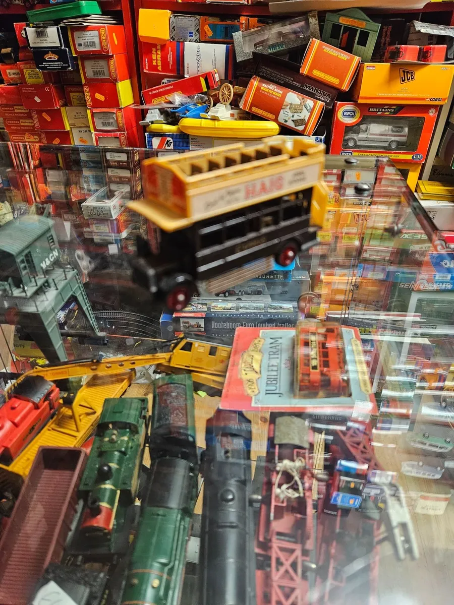 Corgi Lledo Bus - Image 2