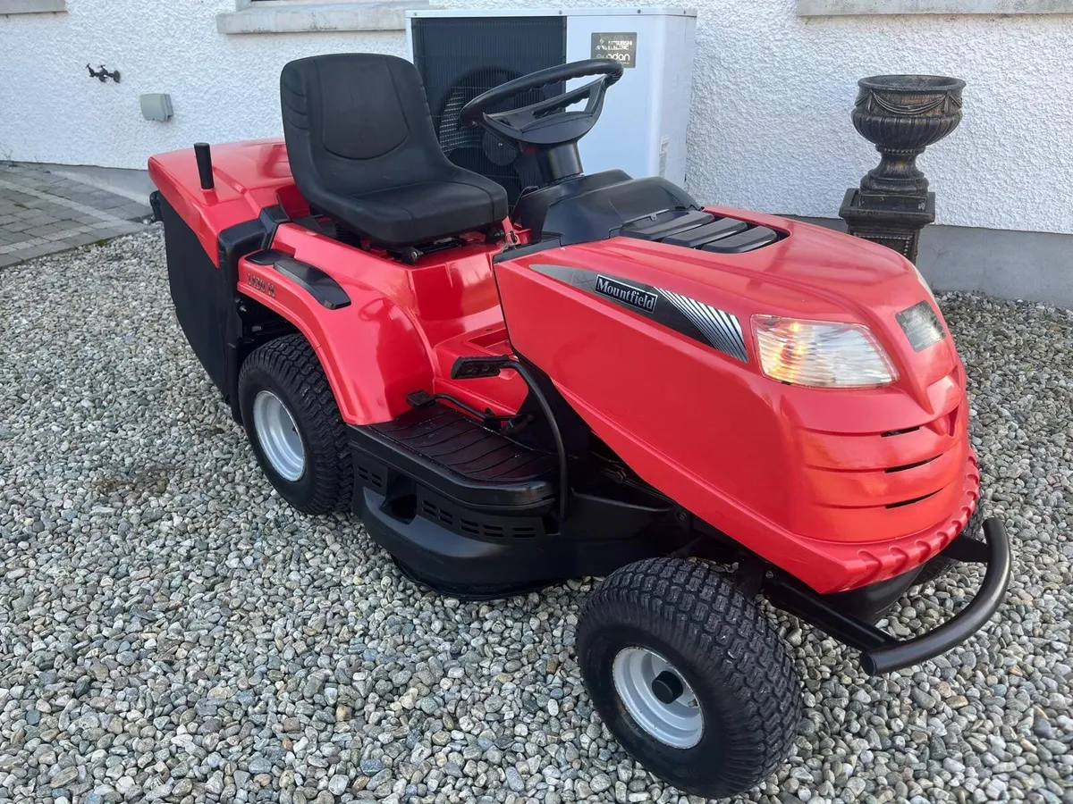 Mountfield 16hp 38inch cut ride on mower - Image 1