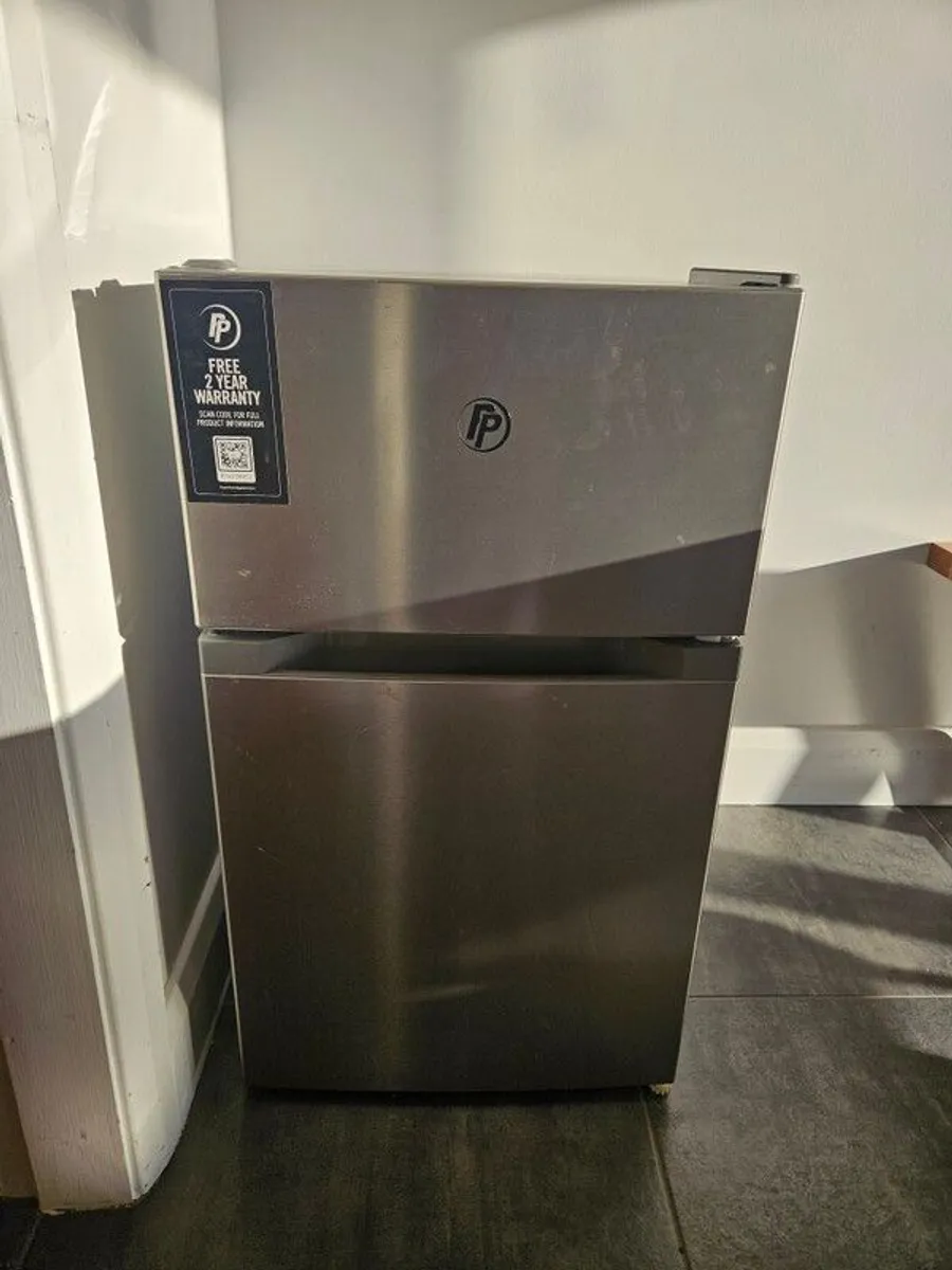 Mini Fridge - Image 1