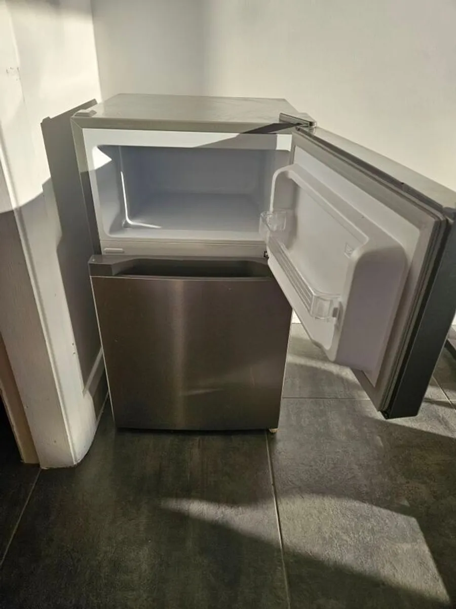 Mini Fridge - Image 2