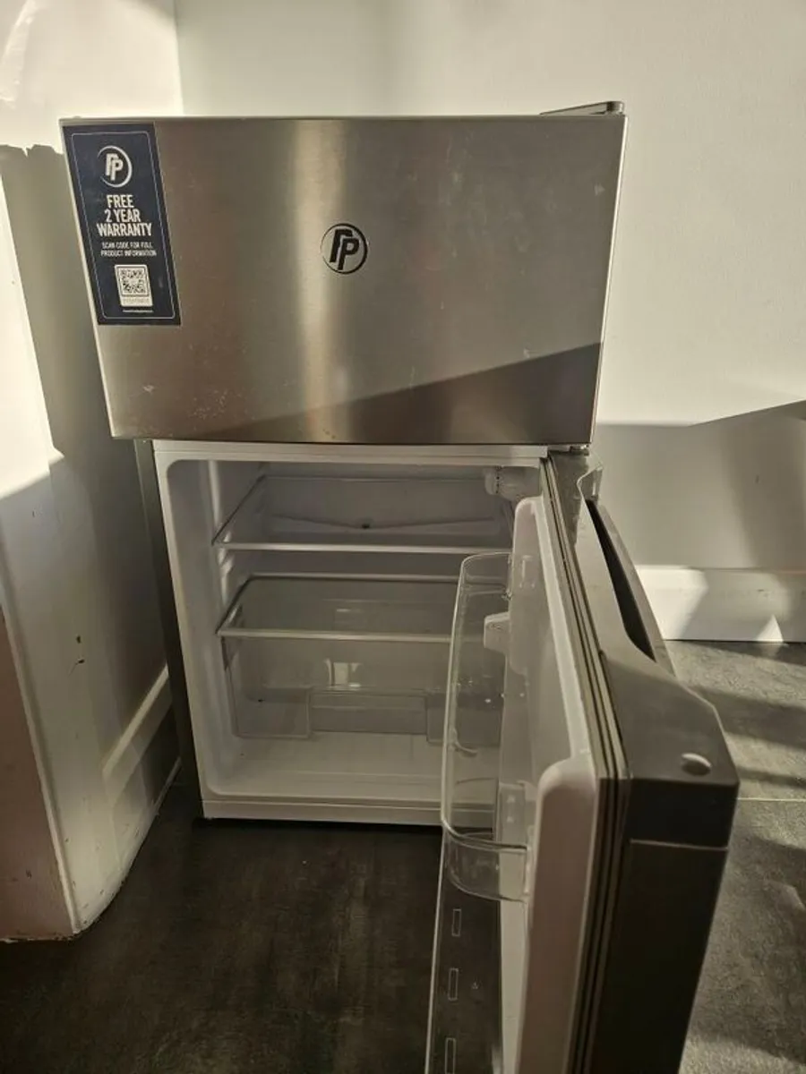 Mini Fridge - Image 4