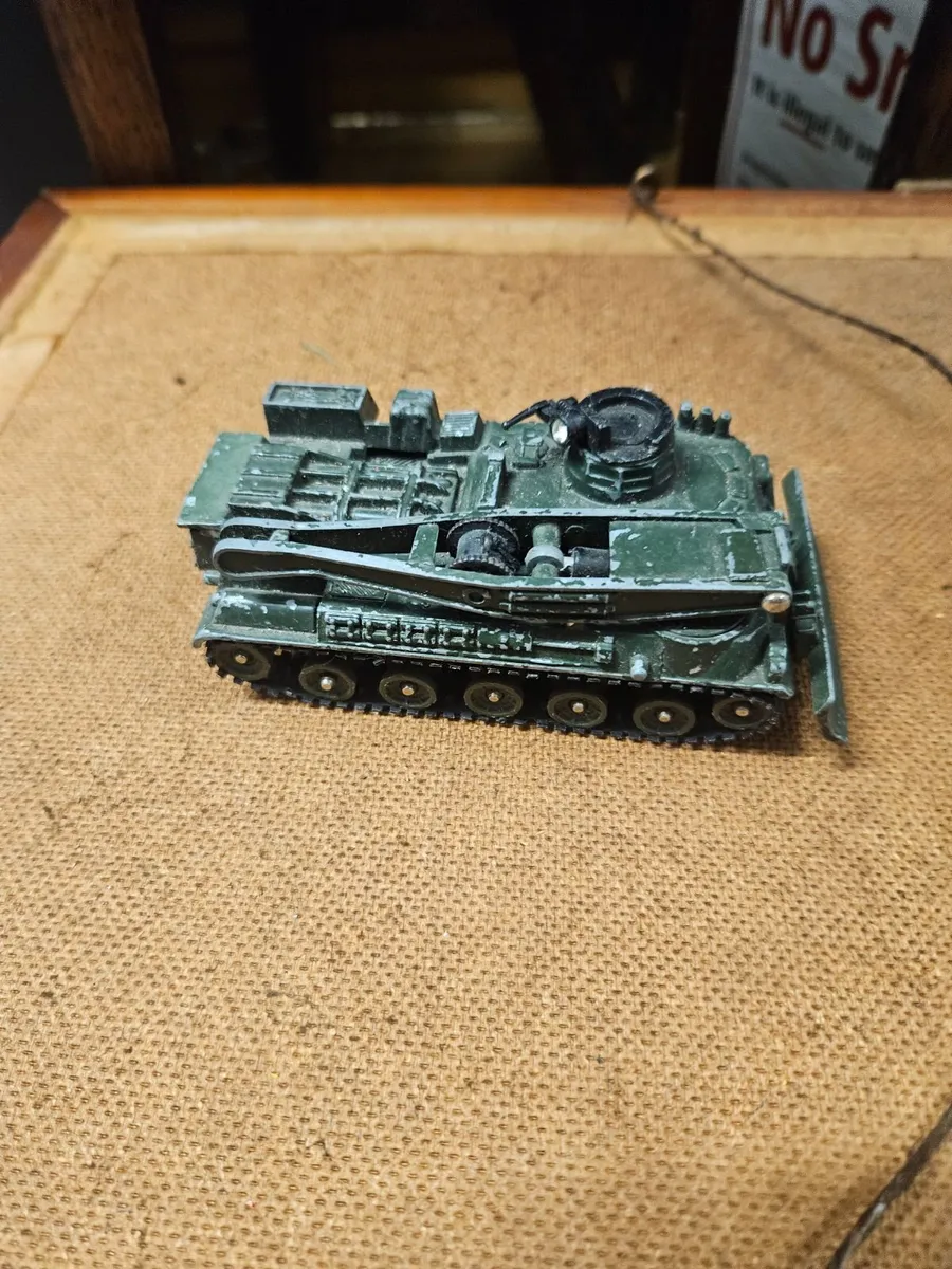 Corgi 1970's French Army Recovery Tank - Image 2