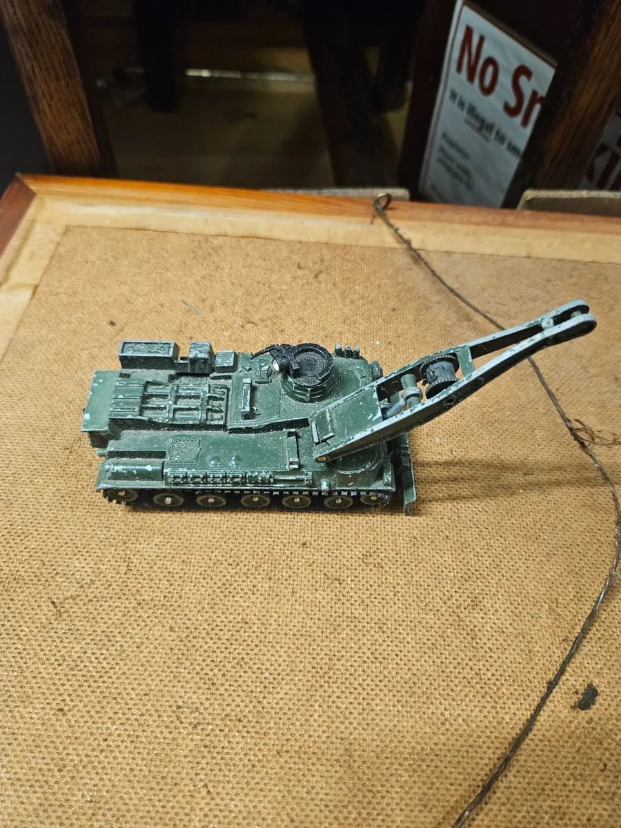 Corgi 1970's French Army Recovery Tank - Image 4