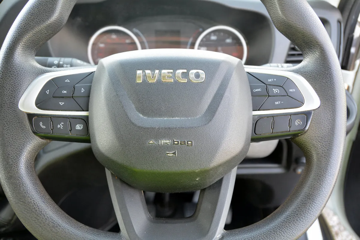 Iveco 35 140 Twin Wheel Tipper - Image 3
