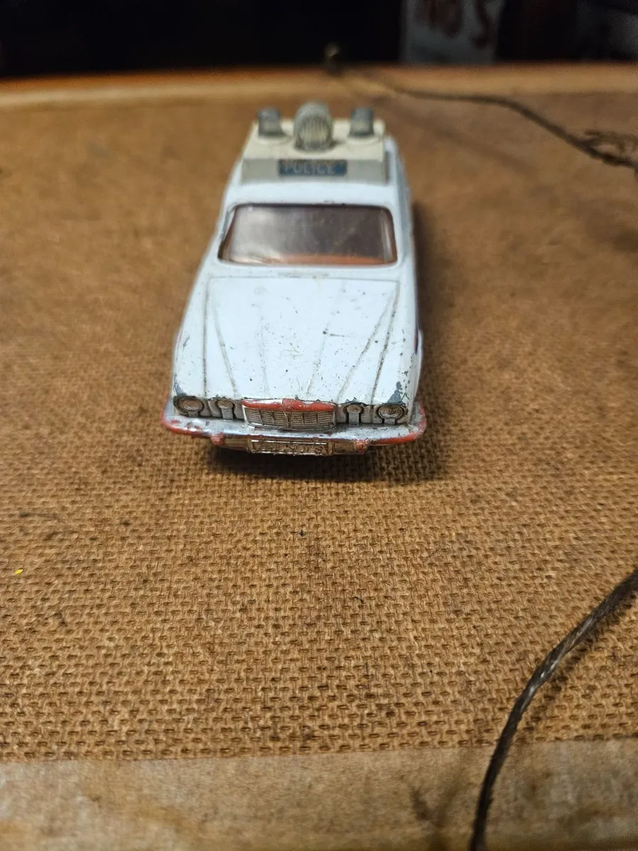 Corgi 1970's Jaguar Police Car - Image 1