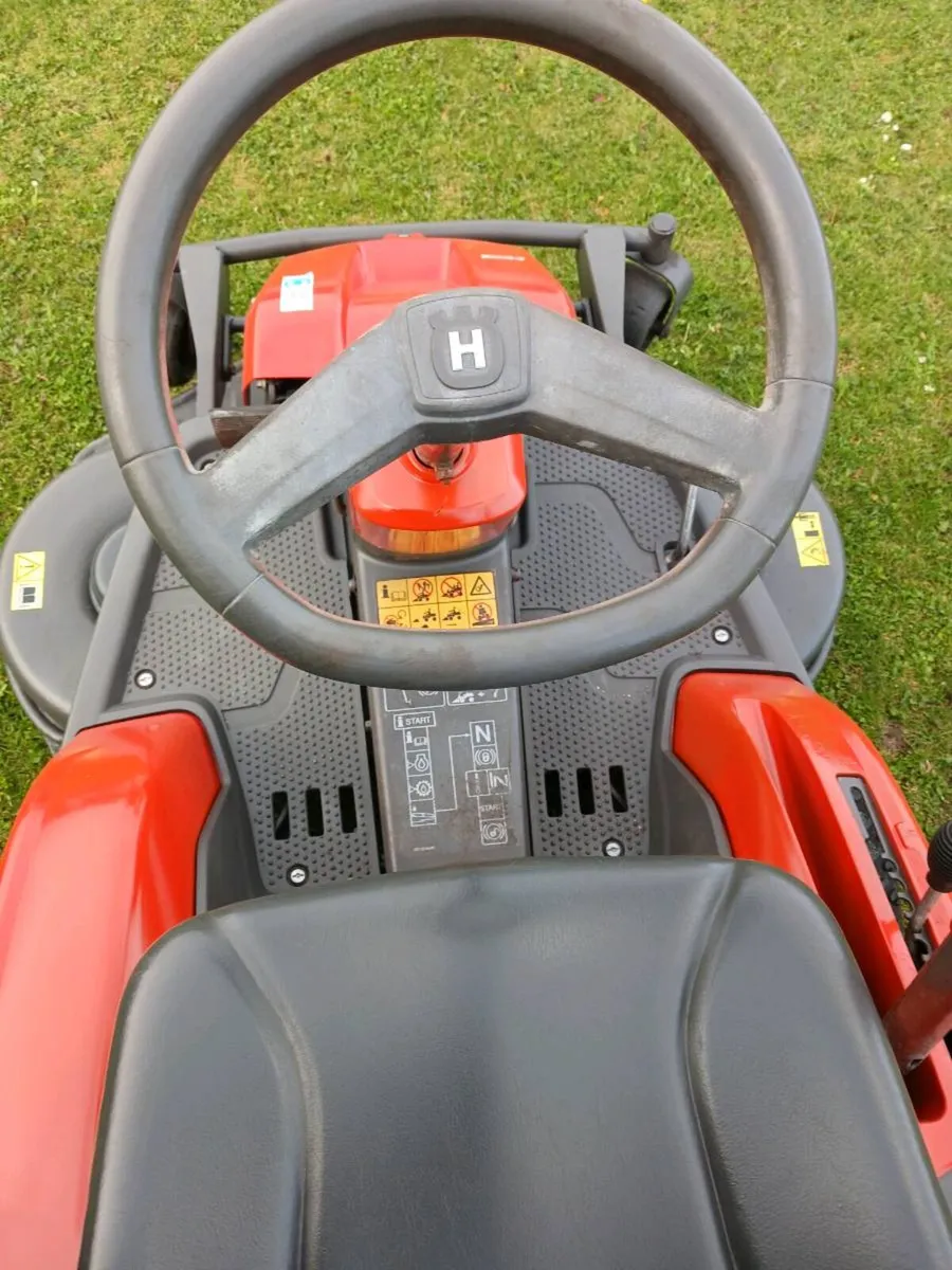 Husqvarna Rider 18 - Image 4