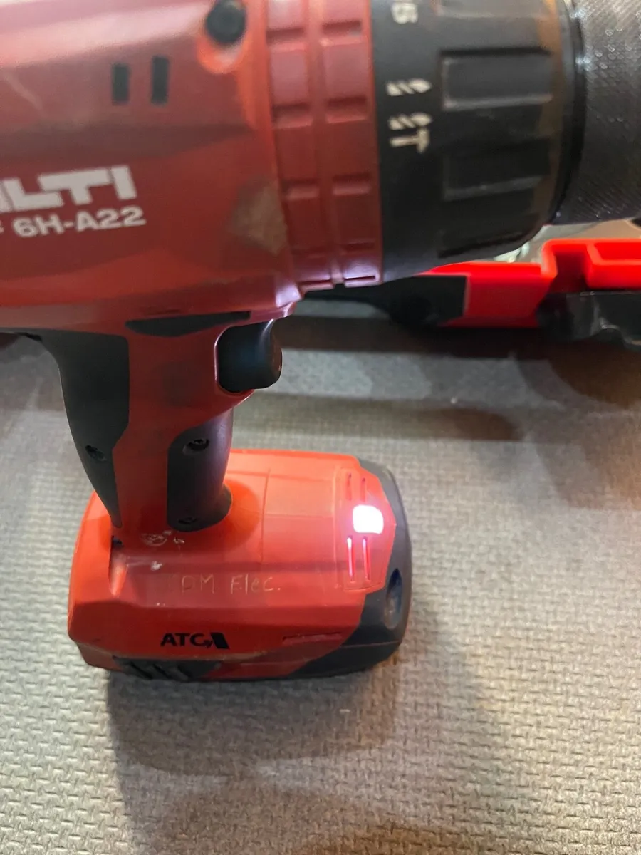 Hilti drill driver. SDS drill, batteries & charger - Image 3