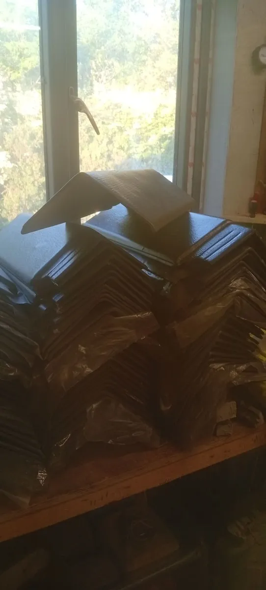 Ridge caps - Image 2