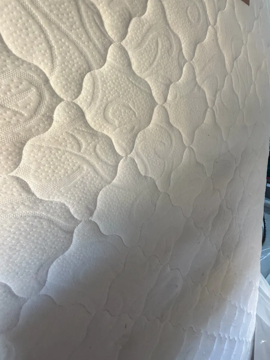Mattress - Image 3