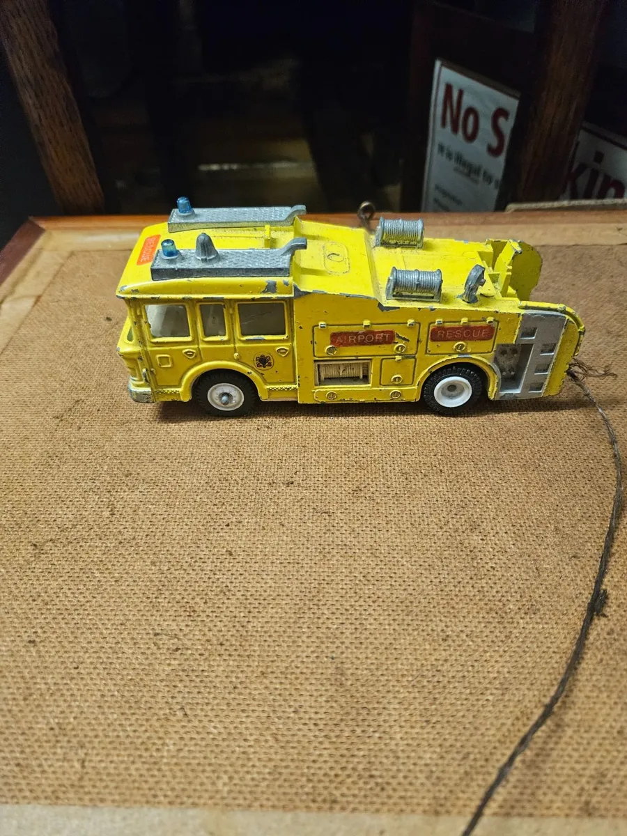 Dinky 1970's Fire Engine - Image 1