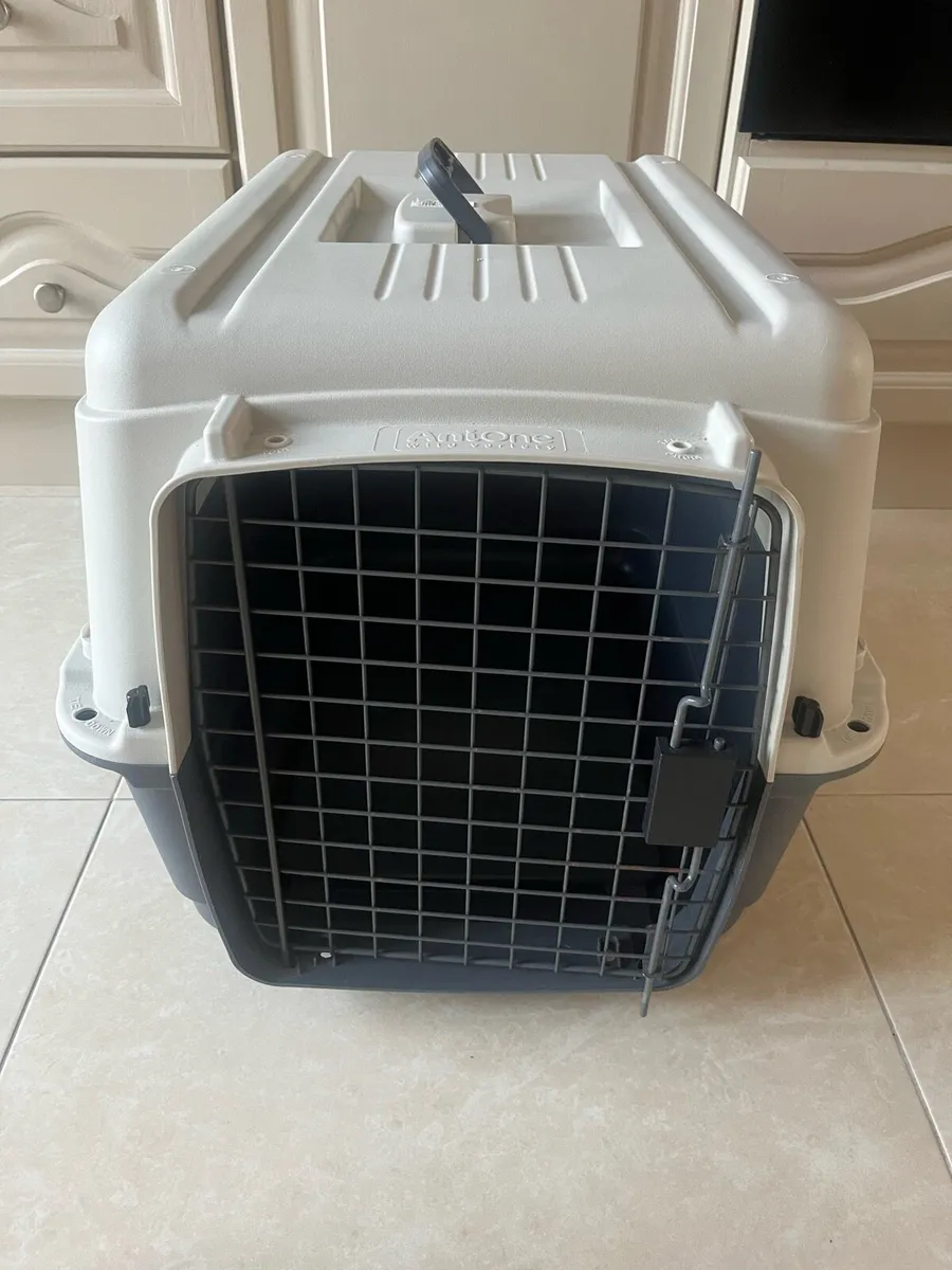 Pet carrier - Image 1