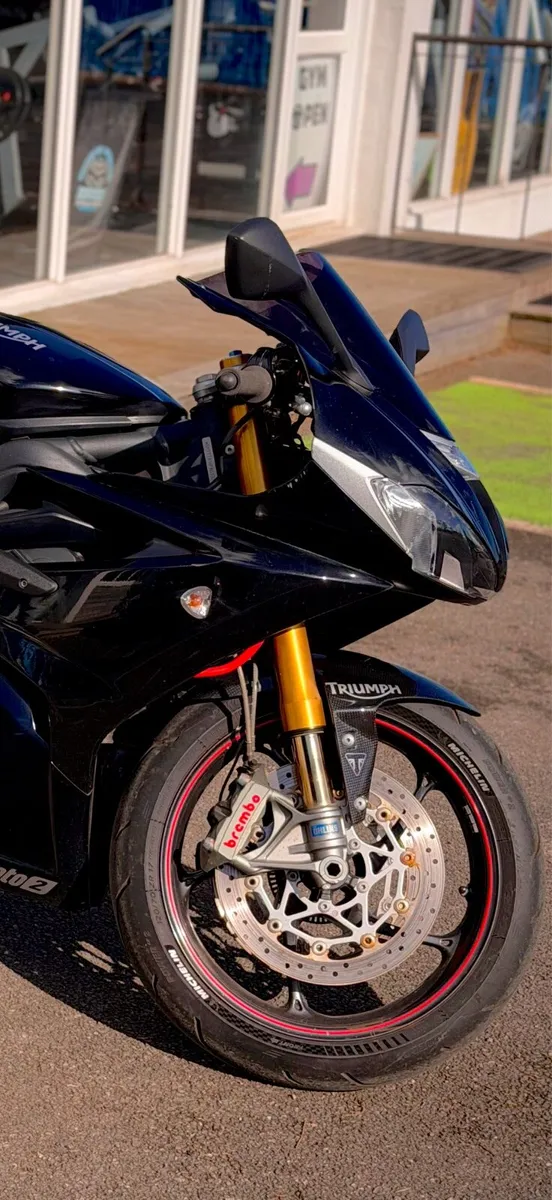 675R triumph Daytona - Image 3