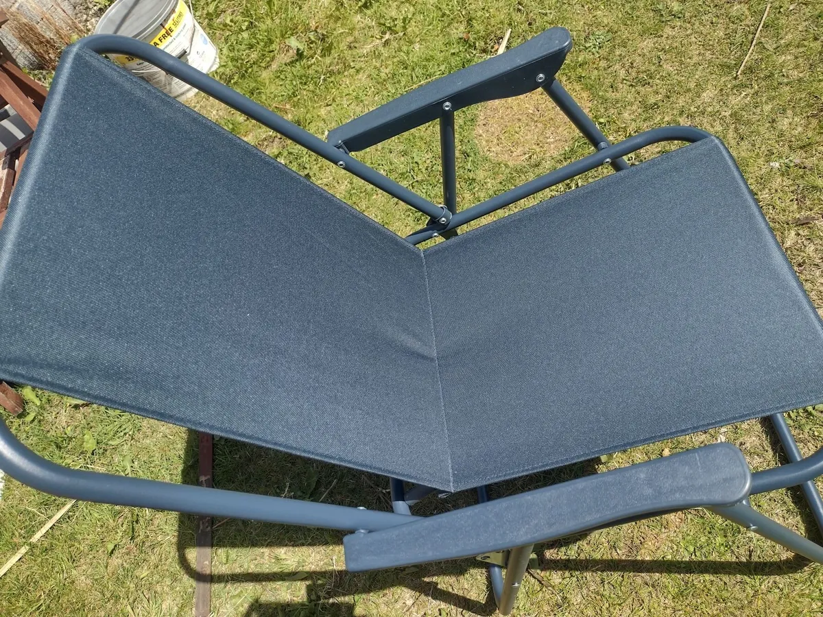 New foldup garden/patio chair with armrests - Image 2