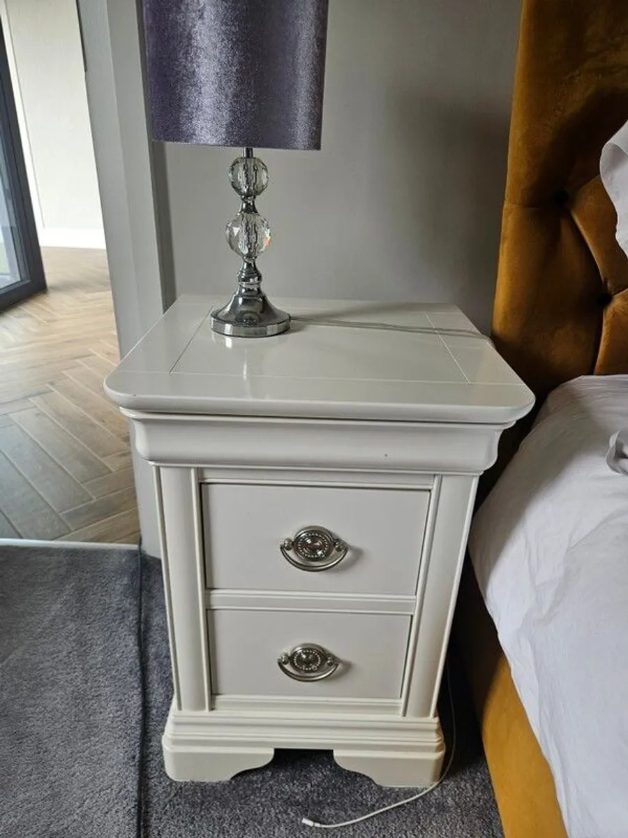 2 Lockers/Dressing table - Image 3
