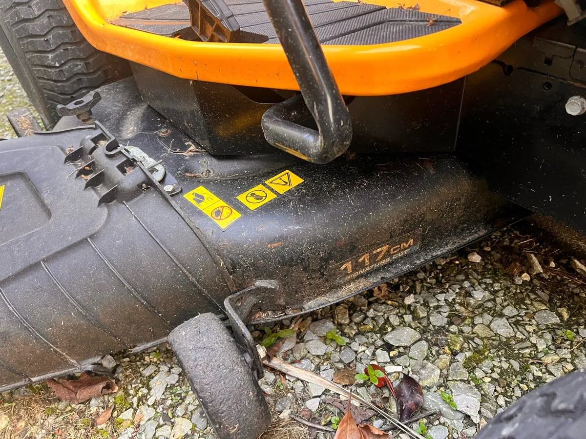 Cub Cadet XT2 Ride On Mower - Image 3