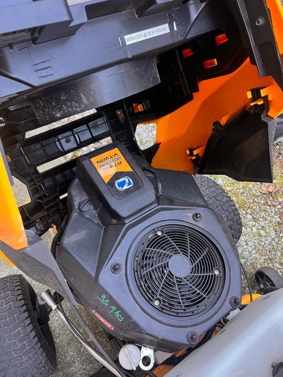Cub Cadet XT2 Ride On Mower - Image 4