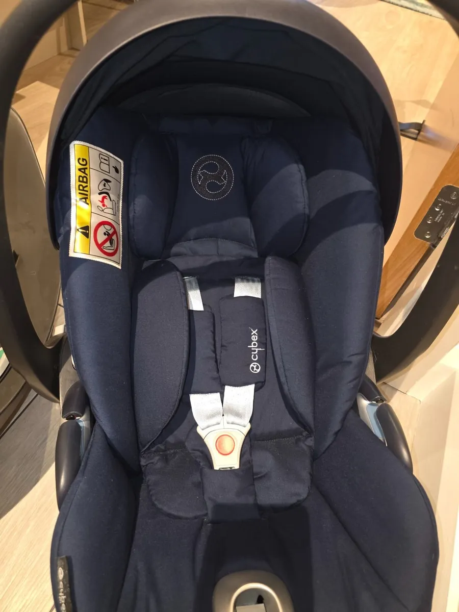Cybex Icloud -T car seat rotating isofix base Z - Image 2