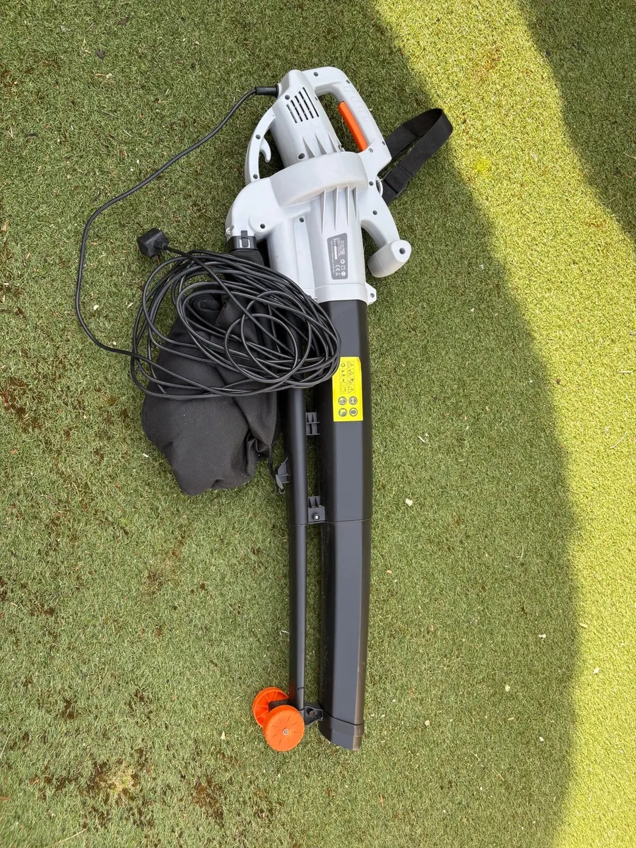Leaf Blower - Image 1