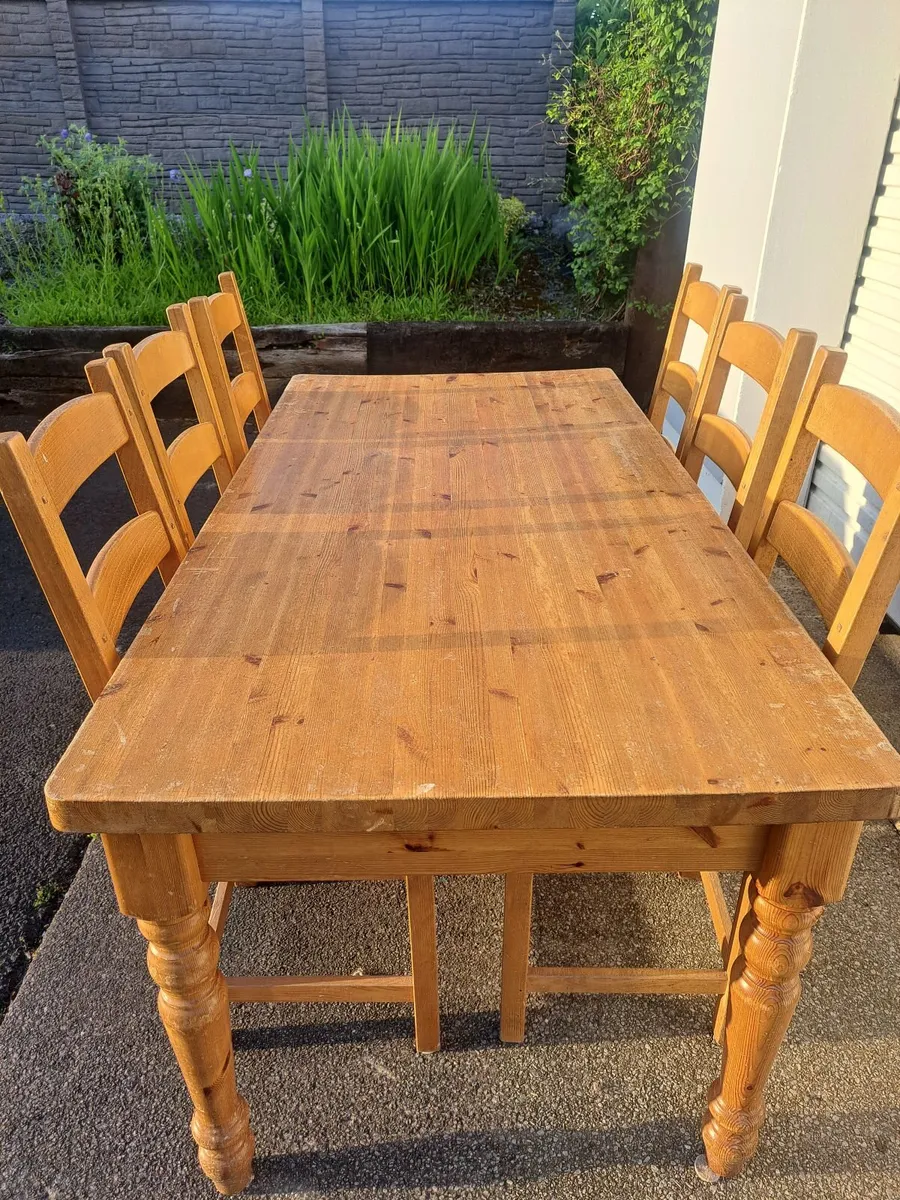 Table & Chairs - Image 2