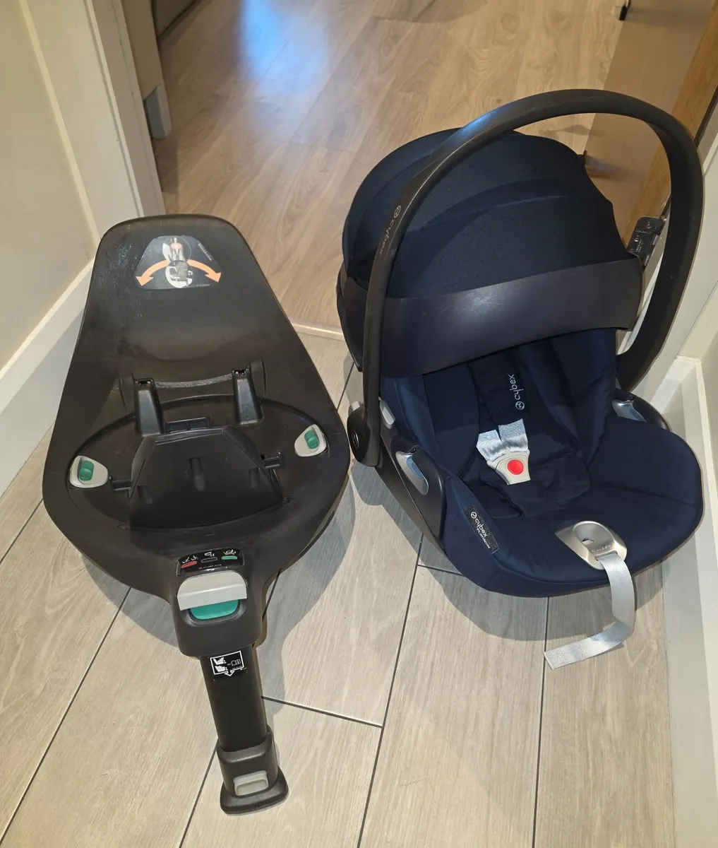 Cybex Icloud -T car seat rotating isofix base Z - Image 1