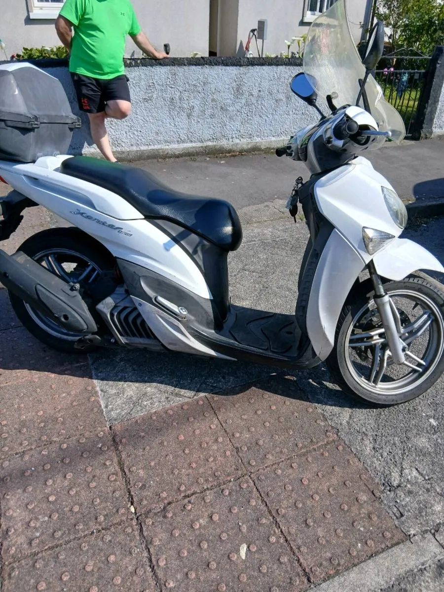 Scooter - Image 2