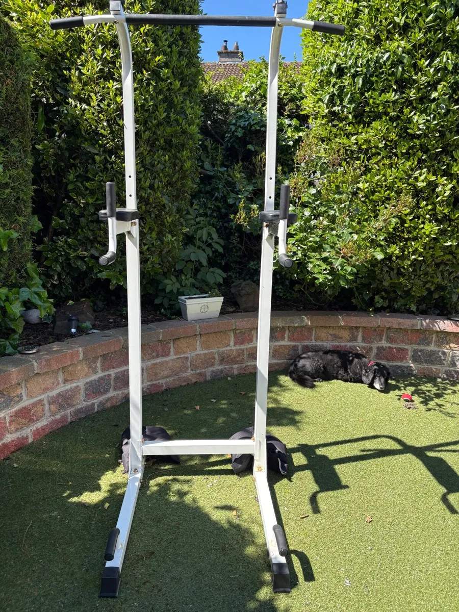 Pull up bar/Dip Station - Image 2